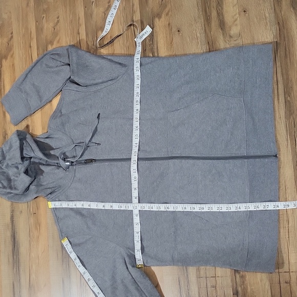 AMAZON ESSENTIALS Gray Lightweight French Terry Full-Zip Hooded Sweatshirt - Picture 10 of 11